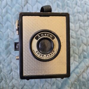 Vintage Retro Ansco Shur-Flash Box Camera NOT CLEANED OR TESTED